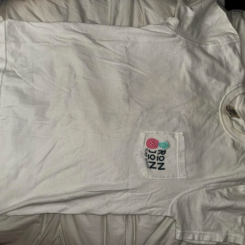White T-Shirt with Pineapple Pocket Design